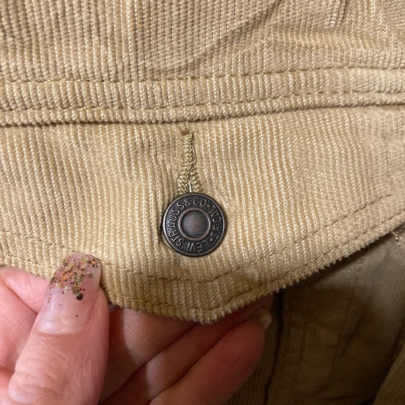 Levi’s corduroy sherpa trucker jacket - Picture 8 of 9